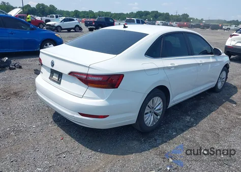 2019 Volkswagen Jetta 1.4T R-Line/1.4T S/1.4T Se z USA, uszkodzony, nr VIN 3VWC57BU1KM129787